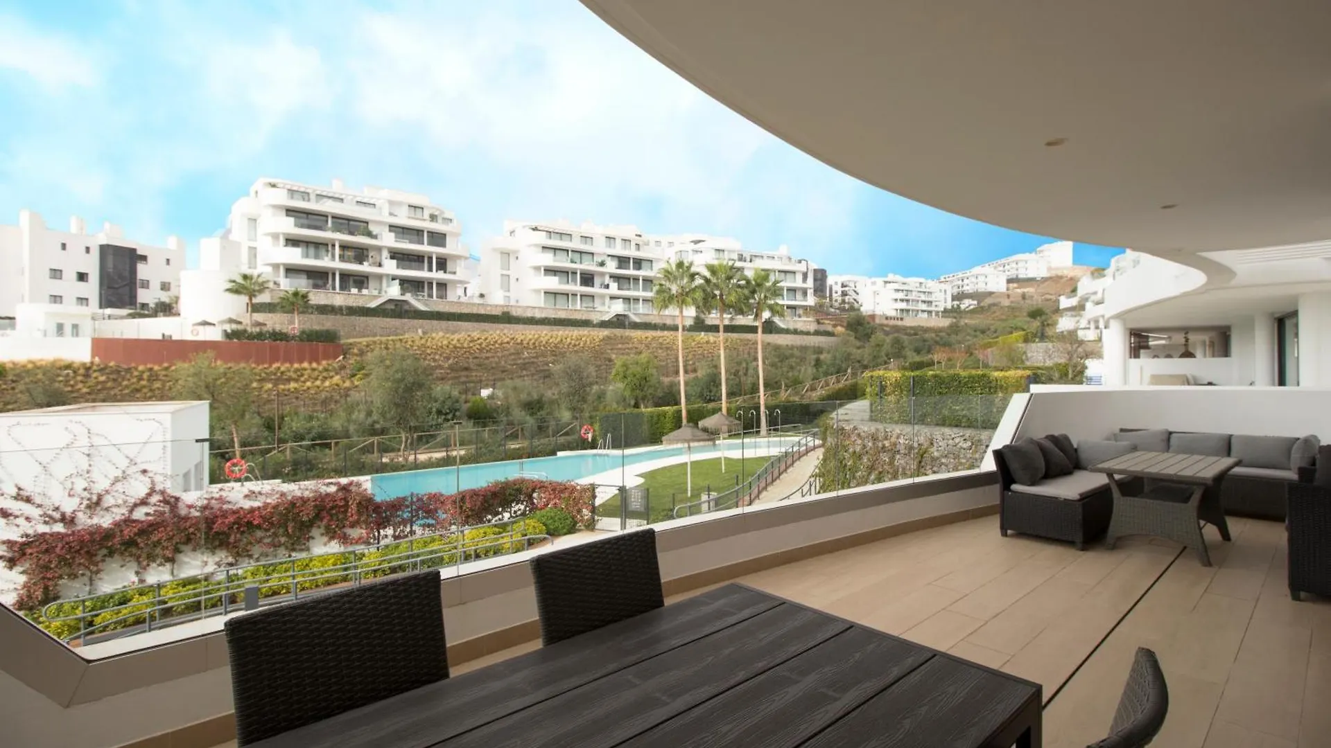 Happy Travel Higueron West Apartment Fuengirola